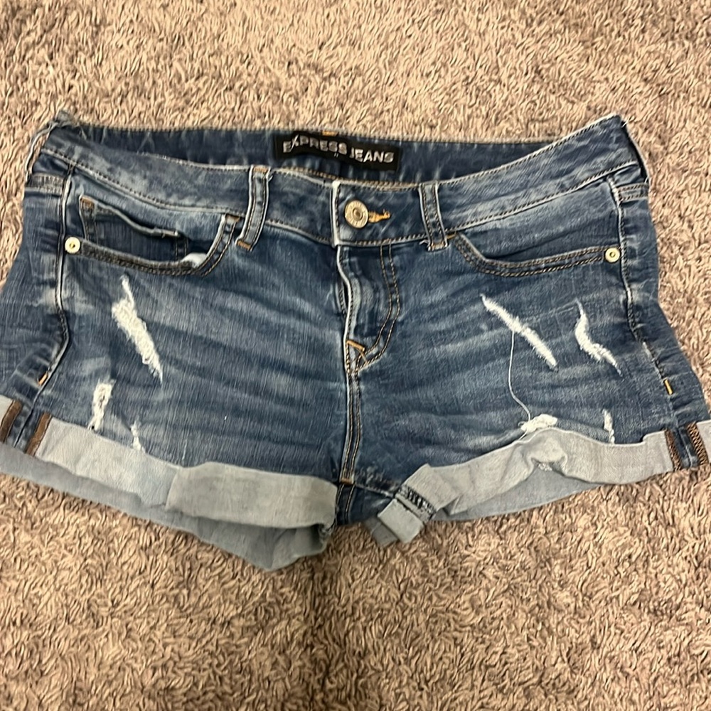 Express low rise blue Jean shorts size 6 good condition